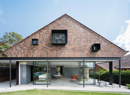 suspended brick veneer